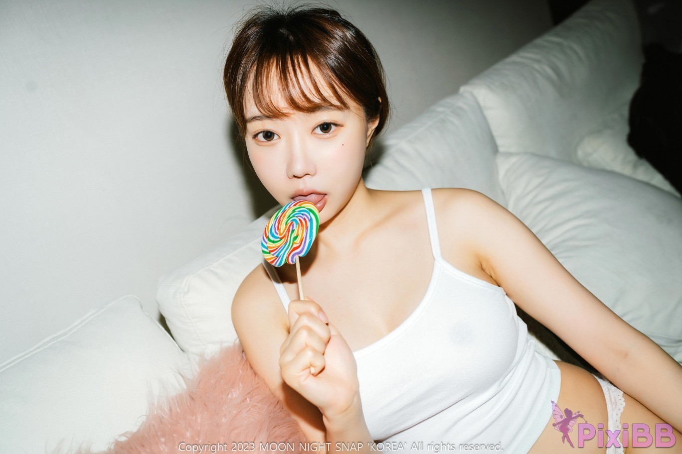 Moon Night Snap Jucy Im Alone Without My Brother PixiBB.COM 045