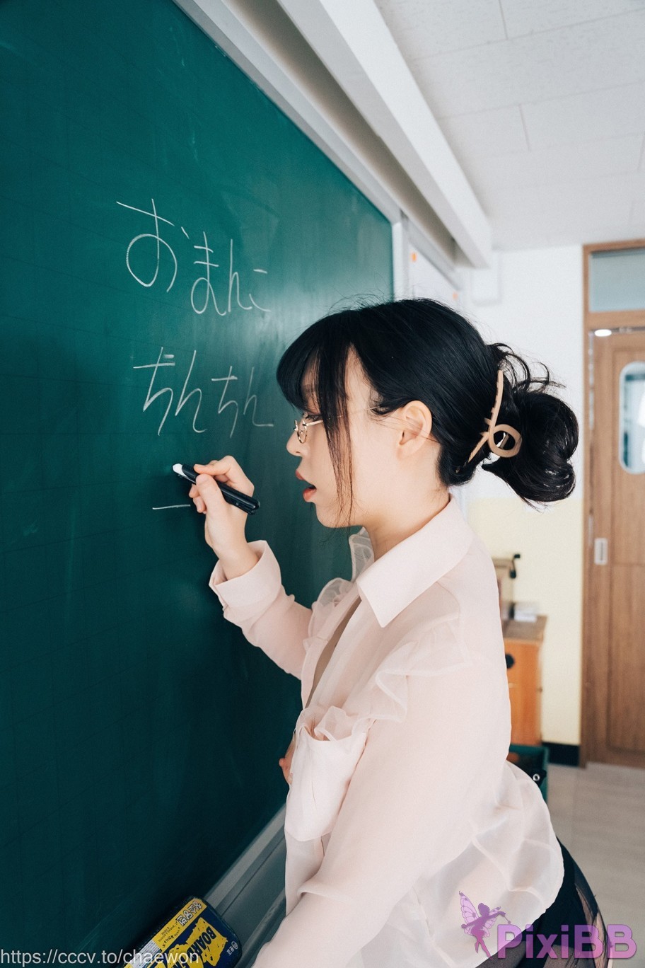 Loozy Mozzi Remedial Class Original Version PixiBB.COM 094