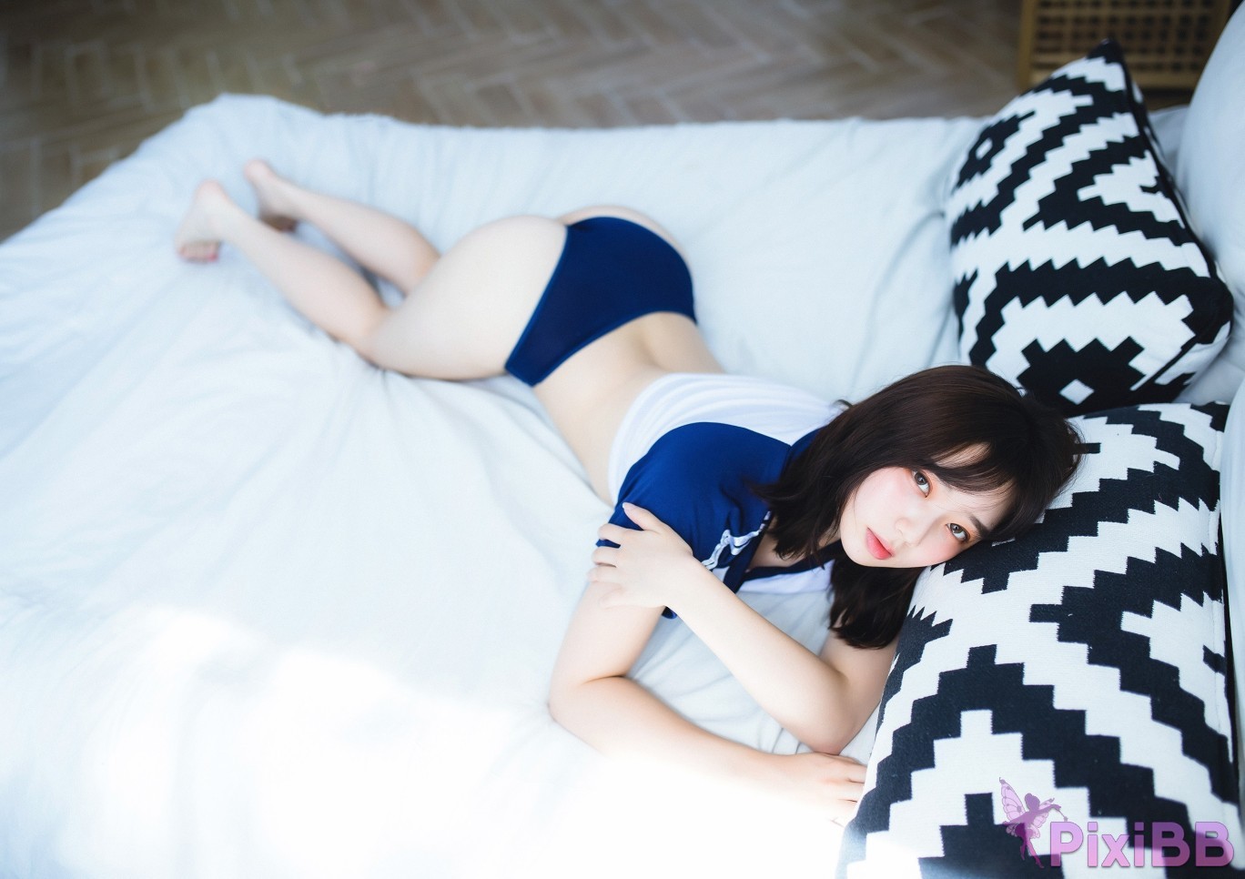 Myu a  The Window B Moon Night Snap PixiBB.COM 016