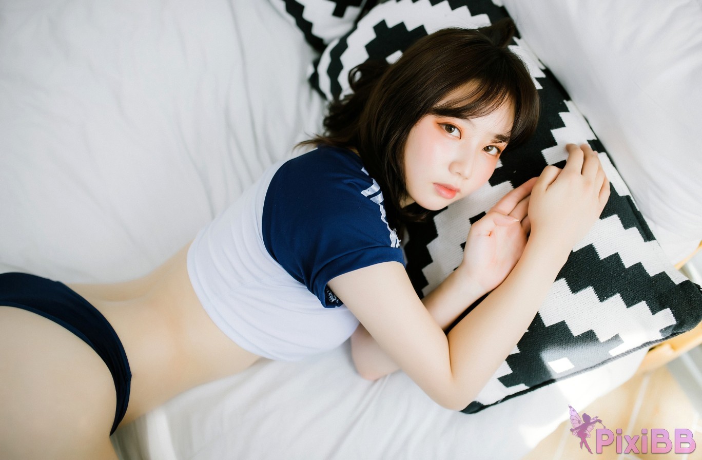 Myu a  The Window B Moon Night Snap PixiBB.COM 022